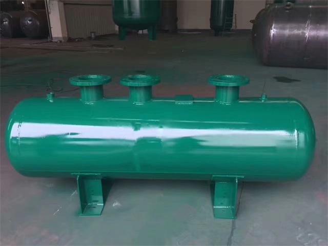 1679991473376569.jpeg 开远开远开远蒸汽分气缸1.jpeg